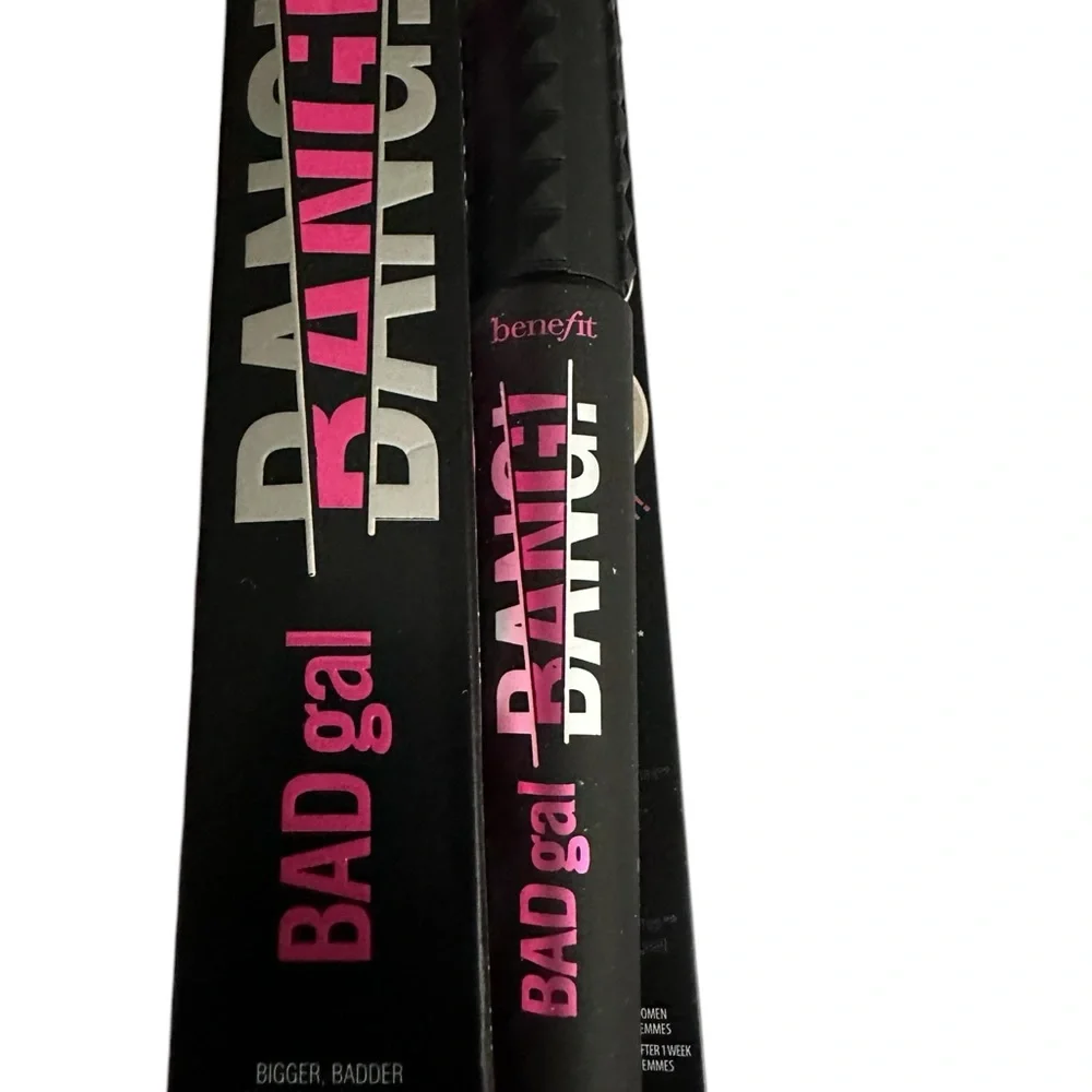 Benefit BADgal Bang 36-Hour Full-Blast Volumizing Mascara - Black. NIB